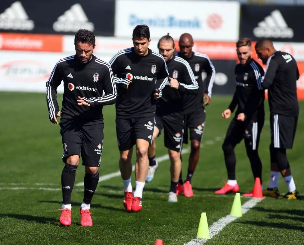 Caner Erkin takıma katıldı - 1
