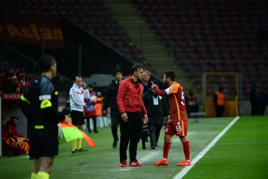 Sabri tehditler savurdu