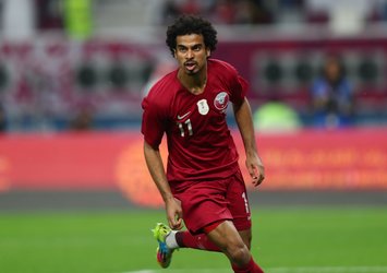 Katarlı futbolcu Akram Afif'ten asker selamı!