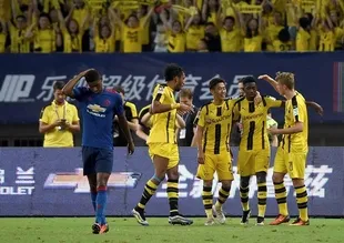 Mourinho, Emreli Dortmund'dan 4 yedi