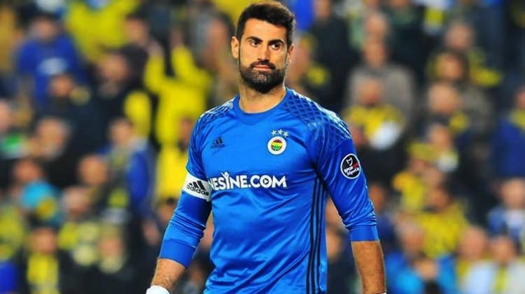Süper Lig’de takım arkadaşlarıyla kavga eden futbolcular