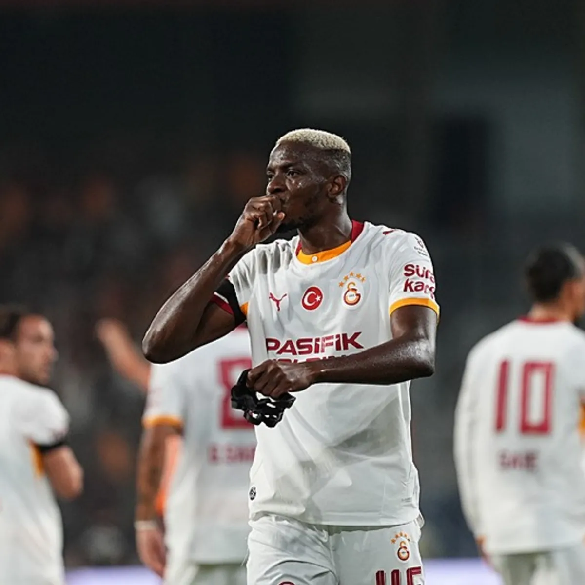 Victor Osimhen'den Sporting maçı öncesi flaş hamle! O isimle bizzat görüştü ve...