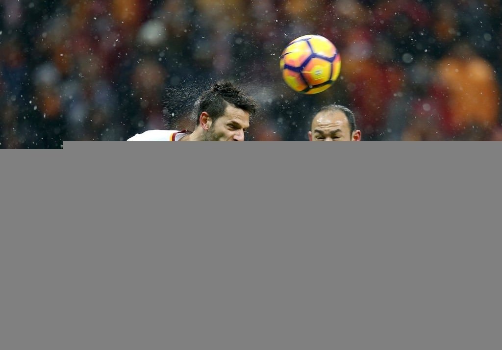 Erman Toroğlu Riekerink’i topa tuttu