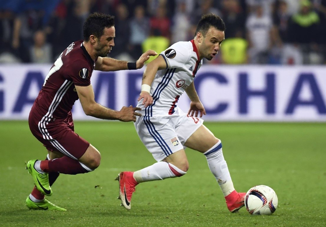 Mathieu Valbuena, Galatasaray’ı takipte