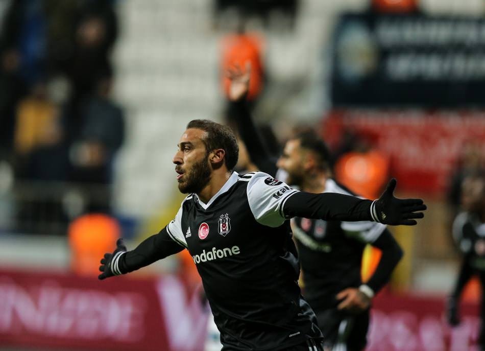 Süper Lig’e hakem hataları damga vurdu