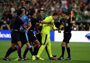 Muslera'yı çıldırttılar!
