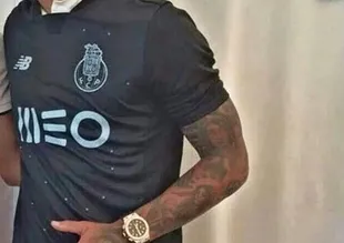 Quaresma Porto formasıyla poz verdi