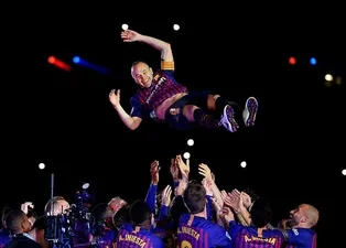 Iniesta, Barcelona'ya veda etti