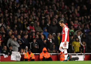 Arsenal'den flaş Mesut Özil açıklaması!