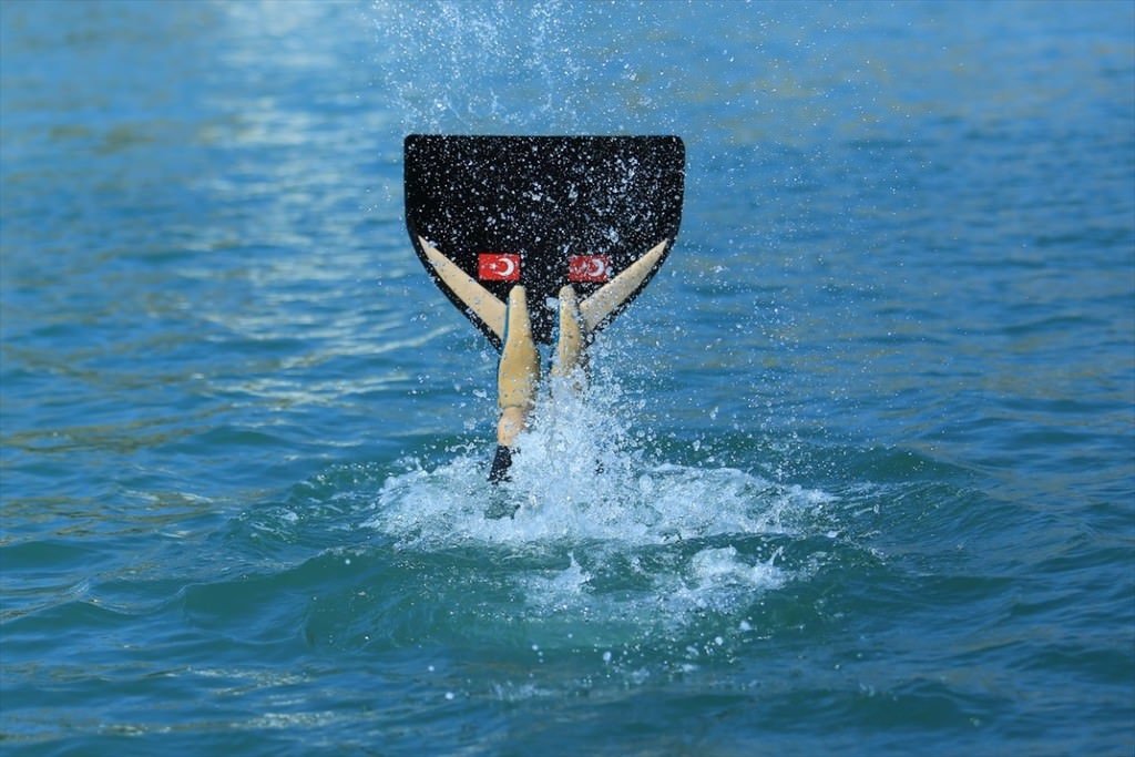 Çocukluğunda düştüğü denizden dünya rekoruyla çıktı