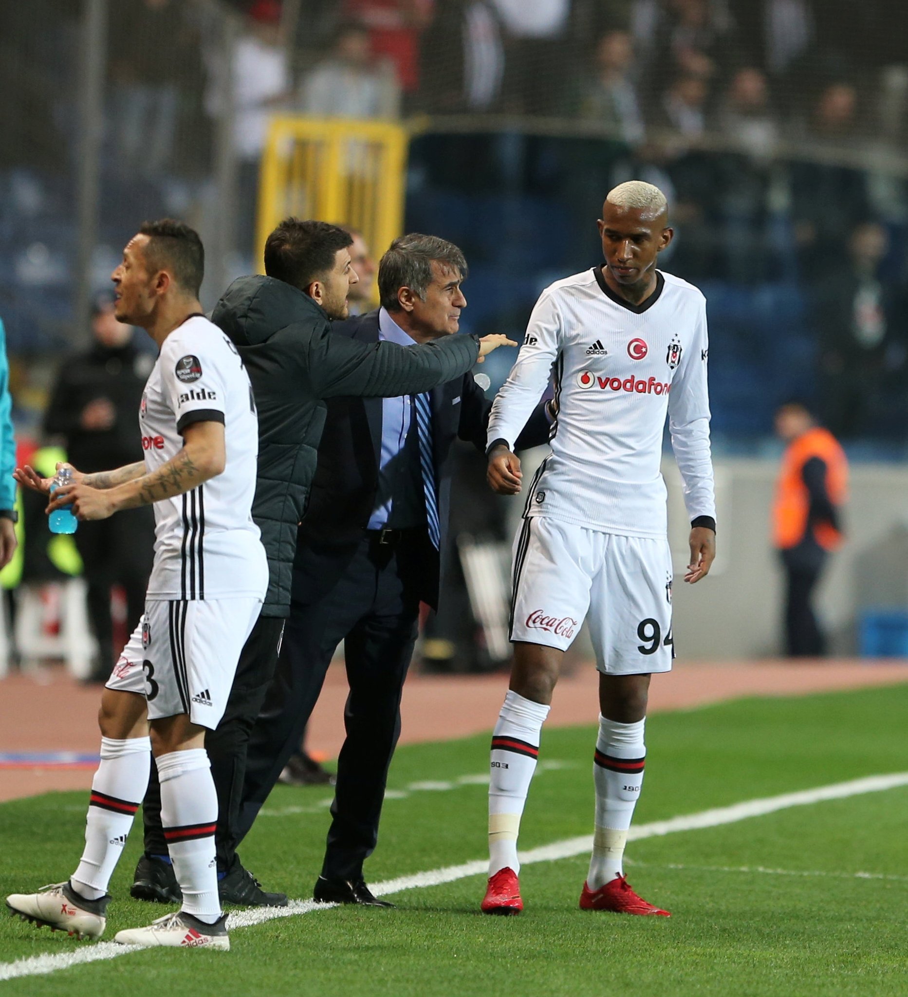Talisca sosyal medyayı da salladı!