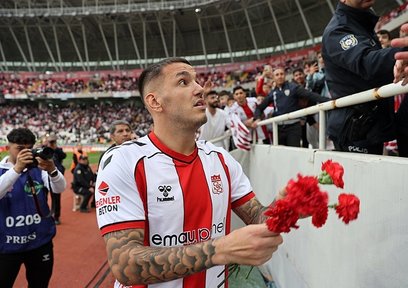 Rey Manaj’dan dikkat çeken paylaşım!