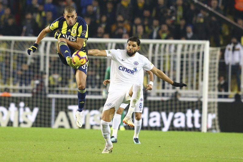 Fenerbahçeli taraftarlardan Comolli’ye Slimani tepkisi!