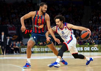 Anadolu Efes farklı kazandı