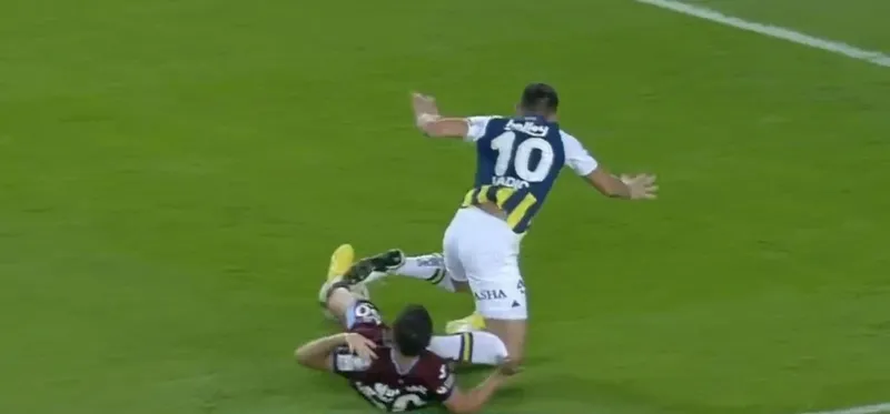 Fenerbahçe penaltı kazandı! İşte o pozisyon - 1