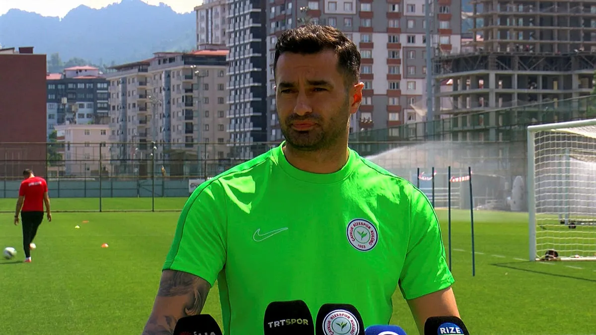 TRANSFER HABERİ: Çaykur Rizespor Gökhan Akkan'a veda etti!
