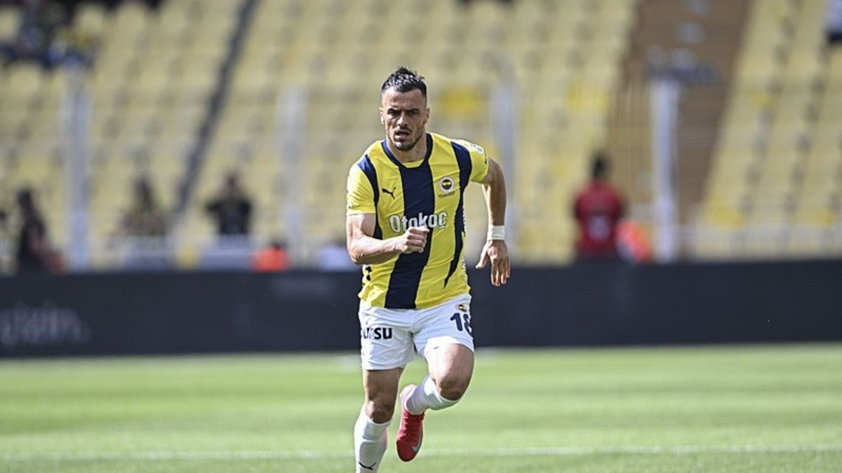 Filip Kostic Fenerbahçe'ye dönecek mi? Maç sonunda konuştu Filip Kostic Fenerbahçe'ye dönecek mi? Maç sonunda konuştu