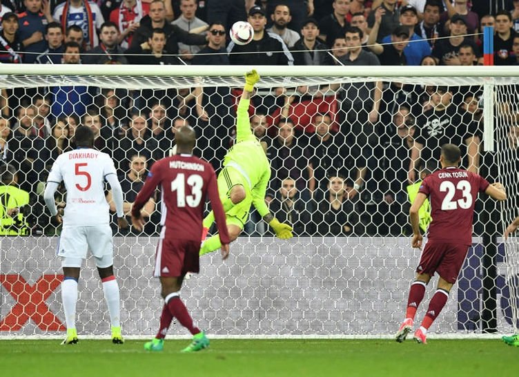 Lyon - Beşiktaş maçına damga vuran kare
