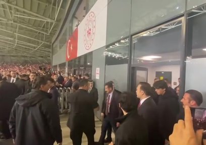Başkan Recep Tayyip Erdoğan A Milli Takım maçını tribünden takip etti!