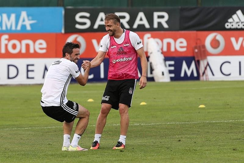 Caner Erkin: Vicdanlarıyla baş başa bırakıyorum