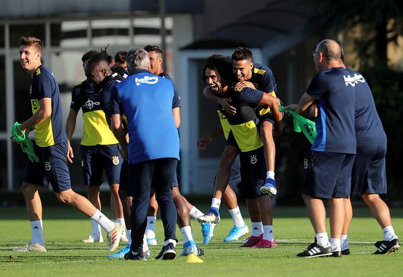 Fenerbahçe’de 2 ayrılık 2 transfer!