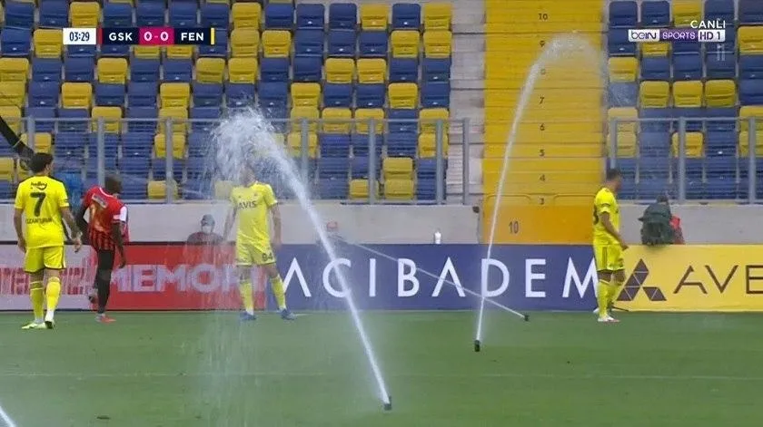 Ankara'da su molası! Fenerbahçe maçında ilginç anlar... - 1