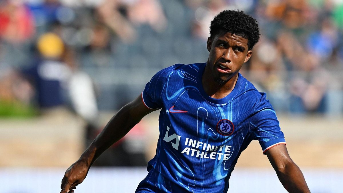TRANSFER HABERİ: Fenerbahçe'de 8 numara transferi Ocak ayına kaldı! İşte ilk aday TRANSFER HABERİ: Fenerbahçe'de 8 numara transferi Ocak ayına kaldı! İşte ilk aday