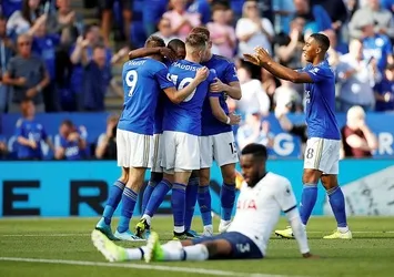 Çağlarlı Leicester City, Tottenham'ı yendi