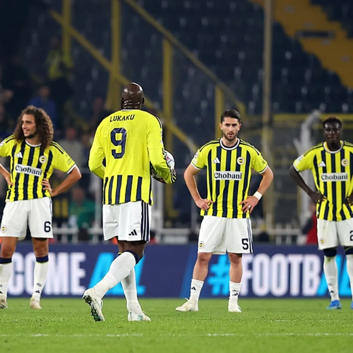 Spor yazarları Fenerbahçe-Slavia Prag maçını yorumladı: S. Praglı oyuncular bile inanamadı!