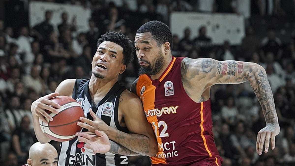 Beşiktaş GAİN evinde Galatasaray MCT Technic'i mağlup etti ve yarı finale yükseldi!