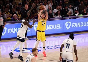 Doncic şov yaptı Lakers seriyi eşitledi!