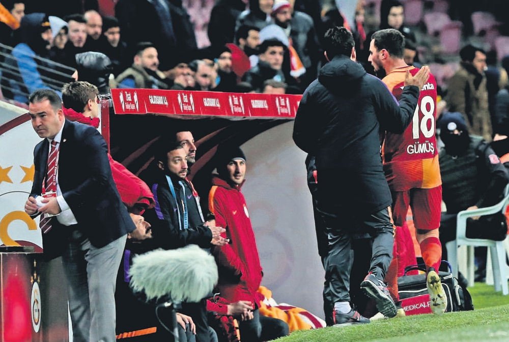 Galatasaray’da isyan eden futbolcular