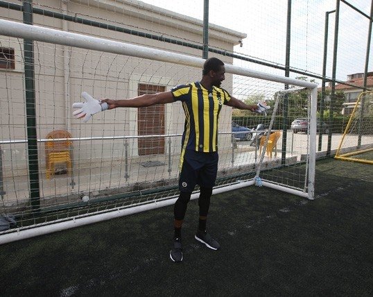 Ekpe Udoh kaleye geçti