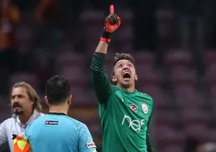Muslera eski sisteme döndü