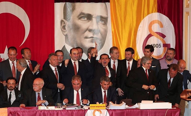 GALATASARAY’DA GÖNDERİLECEK 10 İSİM!