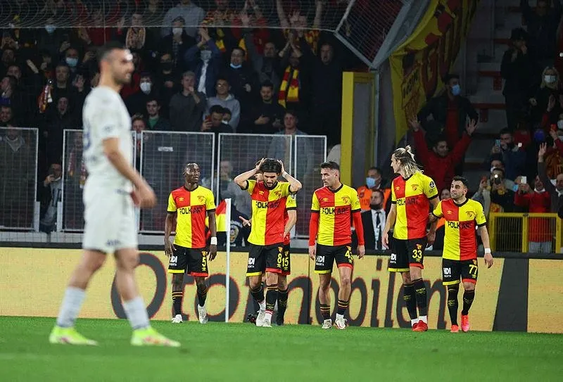 Göztepe 1-1 Fenerbahçe (MAÇ SONUCU-ÖZET) | F.Bahçe ile Göztepe yenişemedi! - 6