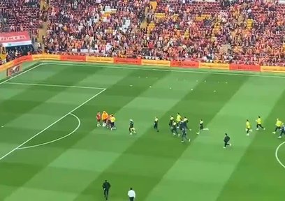İşte Galatasaray - Fenerbahçe derbisi öncesi çıkan olayların başlangıç anı!