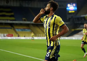 Nazım Sangare ilk golünü attı