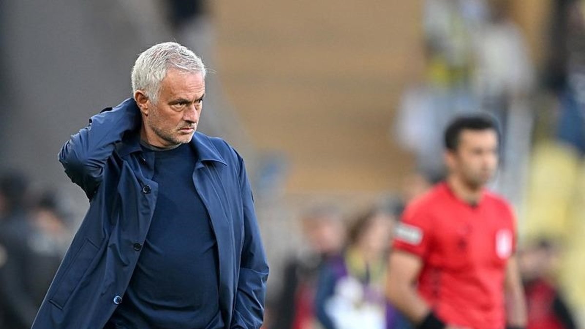 Fenerbahçe'nin planı belli oldu! İşte Mourinho'nun yerine gelecek isim Fenerbahçe'nin planı belli oldu! İşte Mourinho'nun yerine gelecek isim