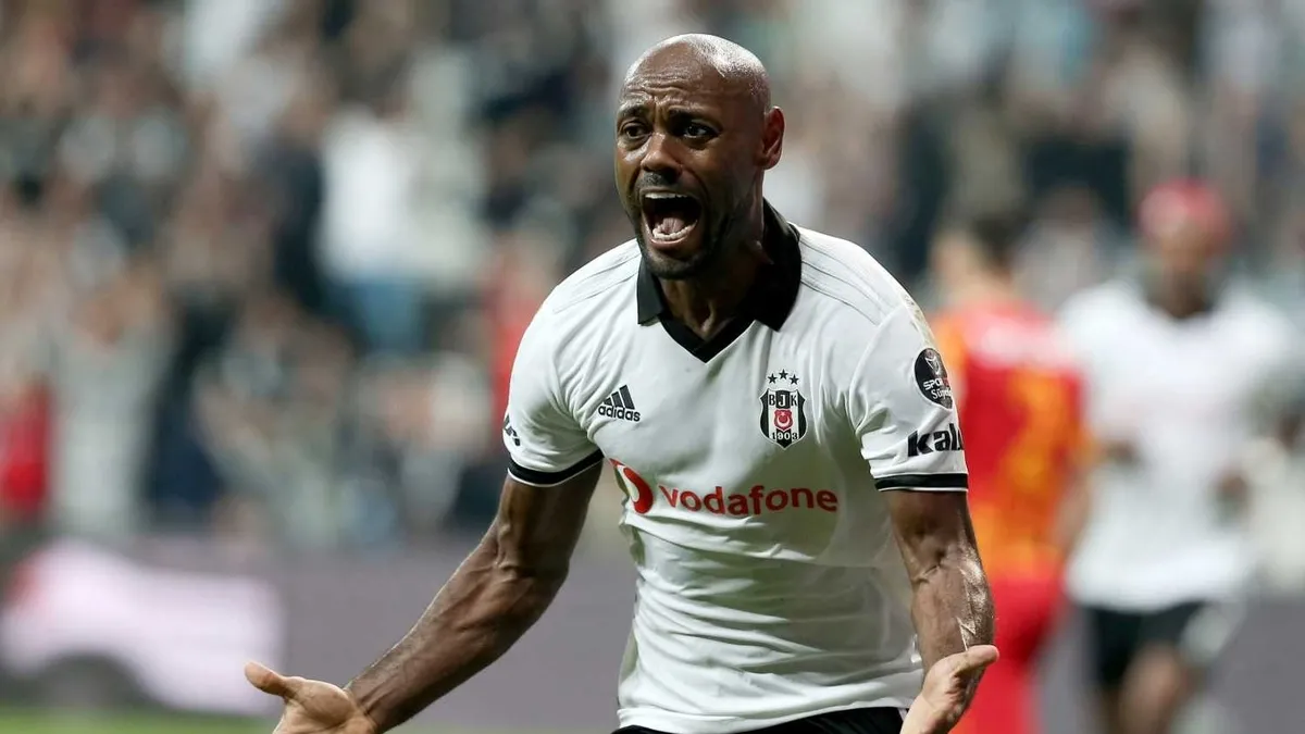 Vagner Love futbolu bıraktı!
