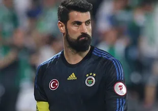 Volkan Demirel 1.5 ay forma giyemeyecek