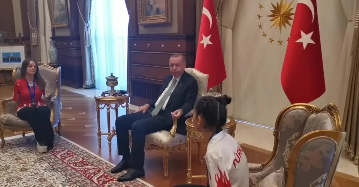 Başkan Erdoğan'dan Sümeyye ve Sevilay'a teşekkür mesajı
