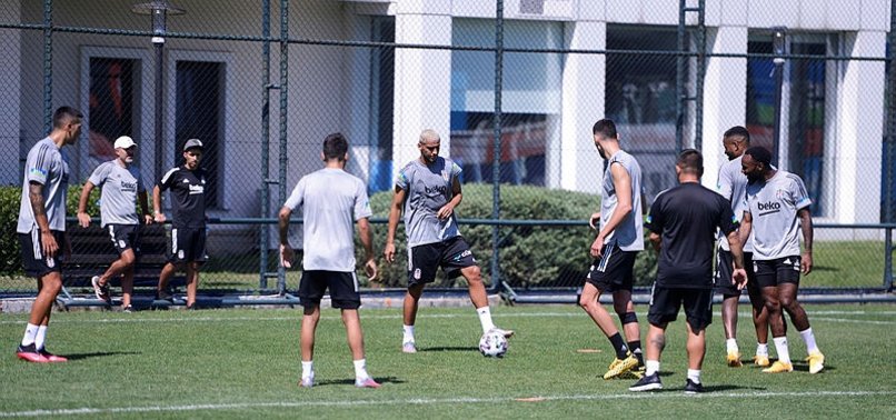 Beşiktaş'ta Bernard Mensah'ın son corona testi negatif çıktı