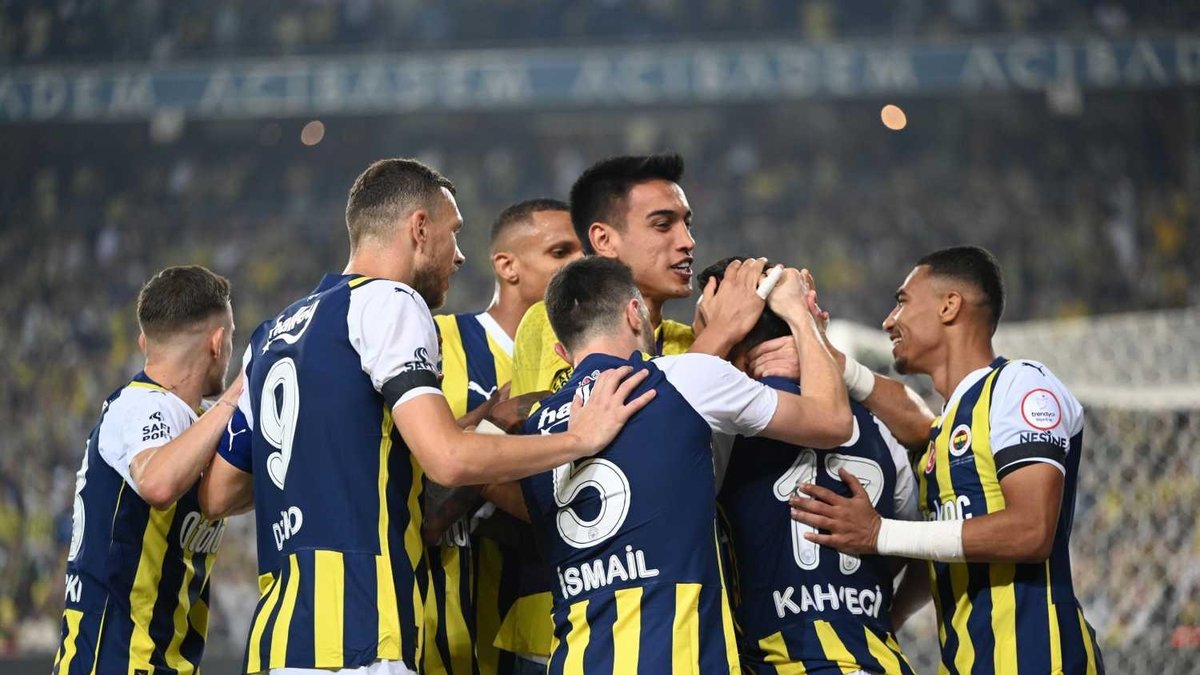 Fenerbahçe'nin yıldızı Beşiktaş'a mı gidecek? Transferde flaş haber! Fenerbahçe'nin yıldızı Beşiktaş'a mı gidecek? Transferde flaş haber!