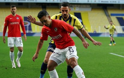 Son dakika spor haberi: Serdar Aziz Fenerbahçe - Gaziantep FK maçında mutlak golü kaçırdı!