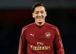Mesut Özil'den Türkiye sinyali!