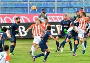 Medipol Başakşehir deplasmanda Adanaspor ile berabere kaldı