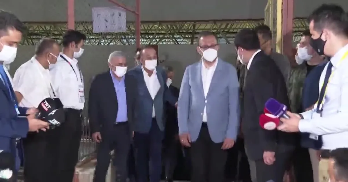 Çavuşoğlu ve Kasapoğlu Türkiye-Azerbaycan maçı sonrası konuştu!
