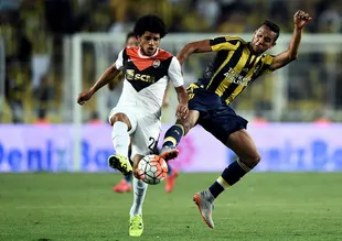 Beşiktaş'tan Fenerbahçe'ye yılın çalımı