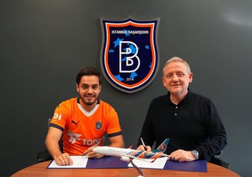 Yusuf Sarı resmen Başakşehir'de!